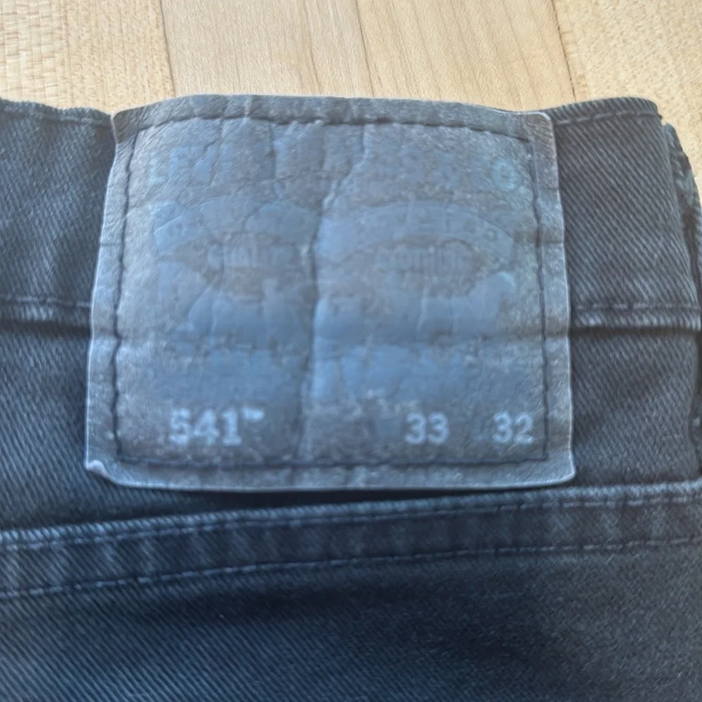 Levi’s 541 - Athletic Cut Jeans - Picture 3 of 3